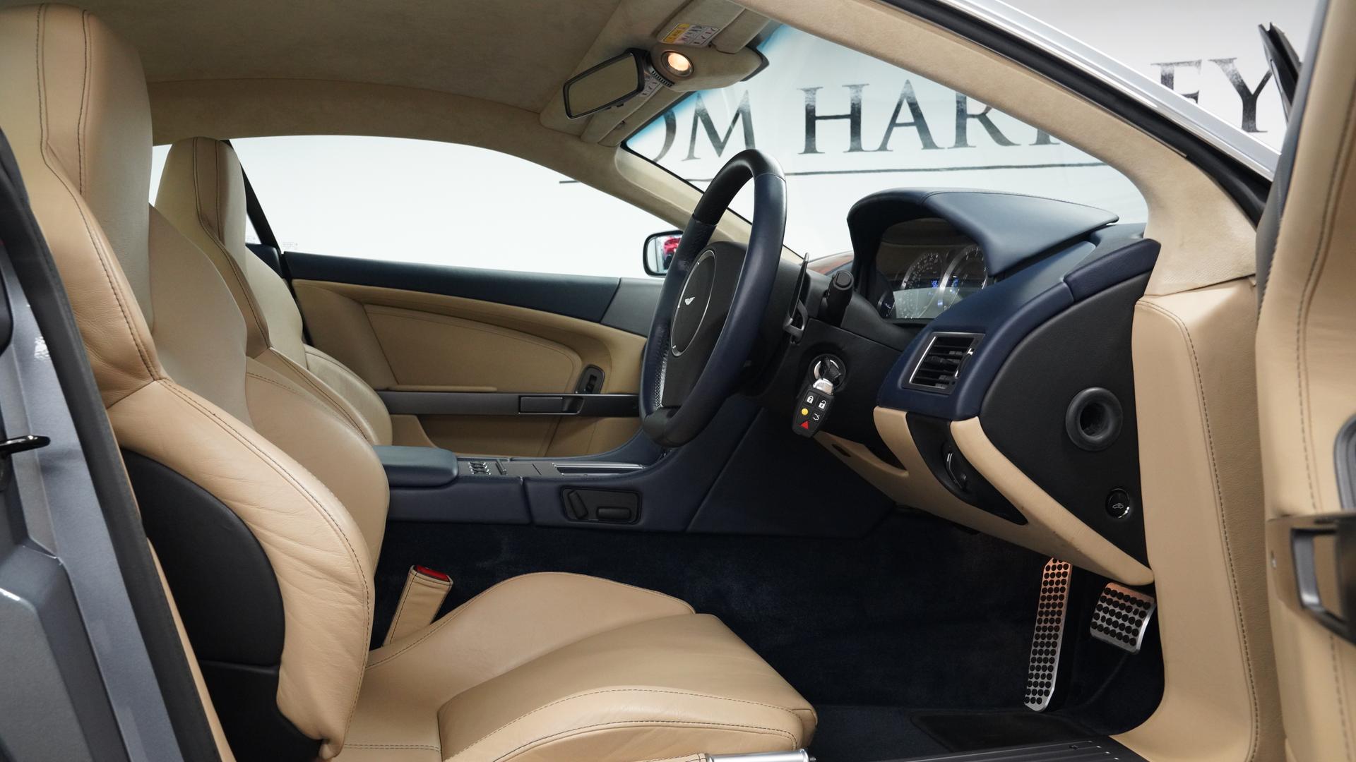 Aston Martin DB9 Photo a2a3c953-540e-40b9-b1db-80ea8dae89d3.jpg