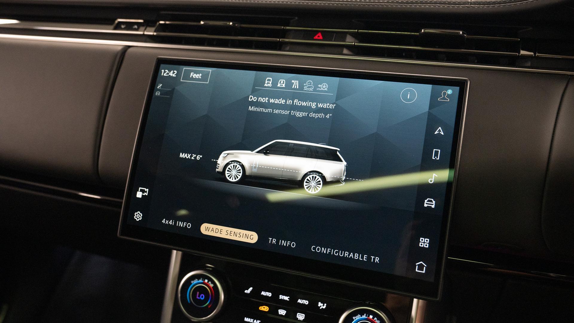 Land Rover RANGE ROVER Photo a2aca55d-a564-4e94-83db-332ac5bc1ca5.jpg