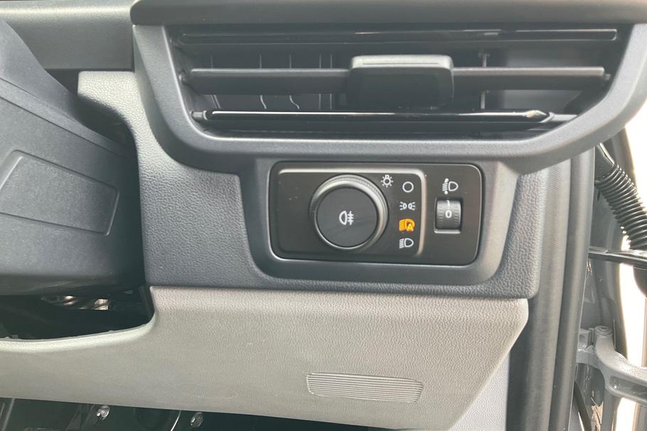 Used Ford TRANSIT CUSTOM L2DCIVSPORT2 16