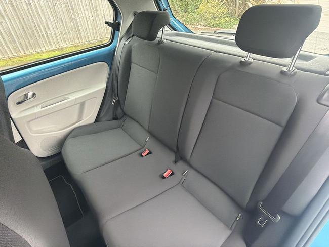 Volkswagen up! Photo a2b969fe-59ee-450d-aaa5-8c56edf9a90d.jpg