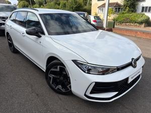 Used 2025 Volkswagen Passat 1.5 TSI eHybrid 19.7kWh R-Line Estate 5dr Petrol Plug-in Hybrid DSG Euro 6 (s/s) (204 ps) Pure White at MJ Warner