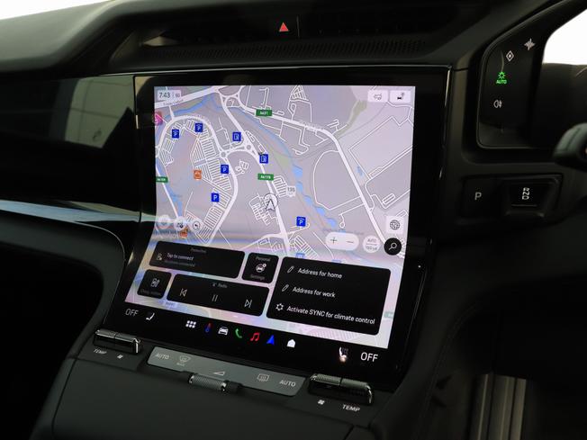 PORSCHE Cayenne Electric Photo 19