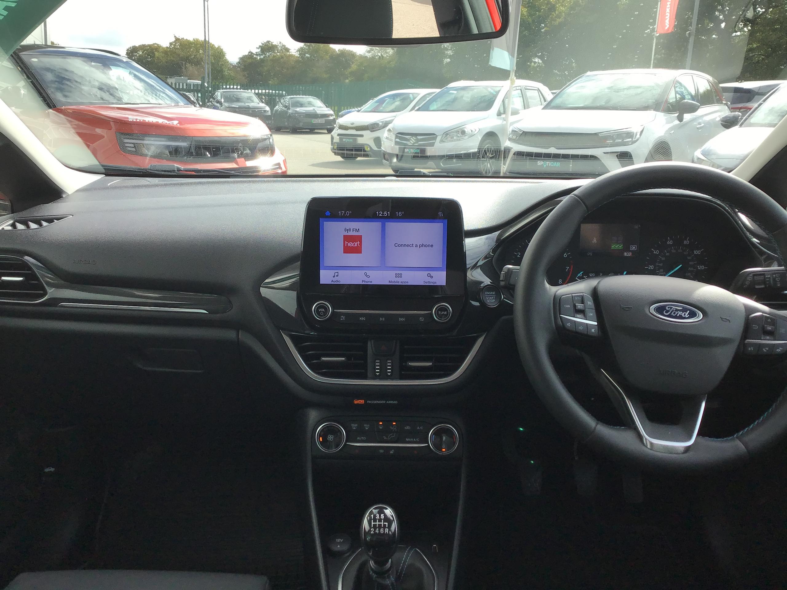 Ford Fiesta Photo 26