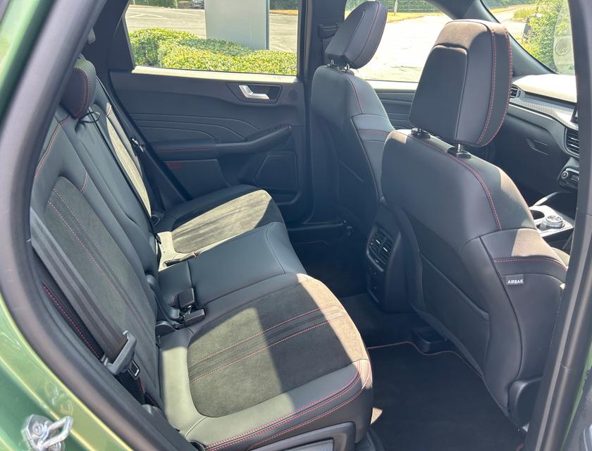 Ford Kuga Photo a2cc9bb3-86a5-4bbd-b3d2-26ba6d5e7313.jpg