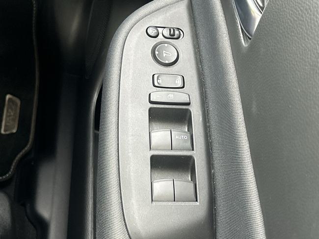 Honda Jazz Photo a2ceeac0-7dd5-41e7-9c95-00a383f473f7.jpg
