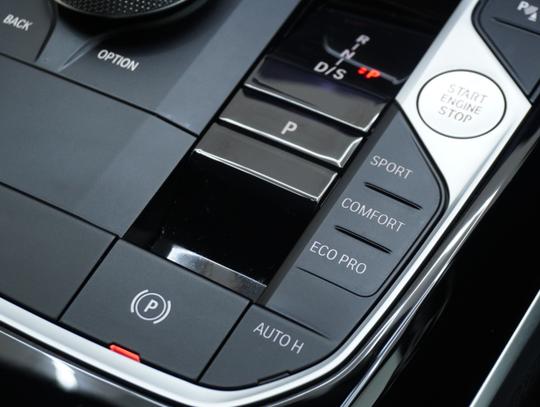 BMW 2 Series Photo a2db9b3b-71d3-47a7-bbcd-32e01f4c850c.jpg