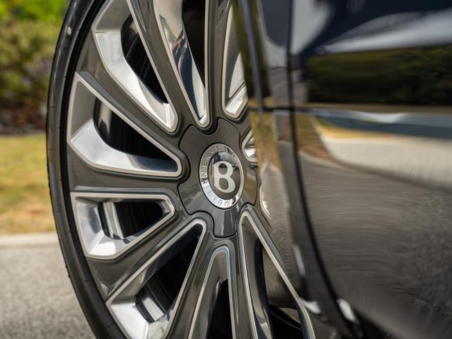 BENTLEY Bentayga  Photo 41