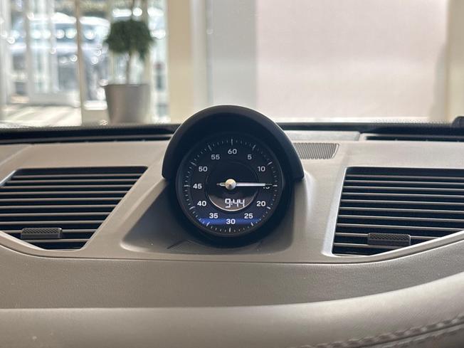 PORSCHE 911 Photo 18