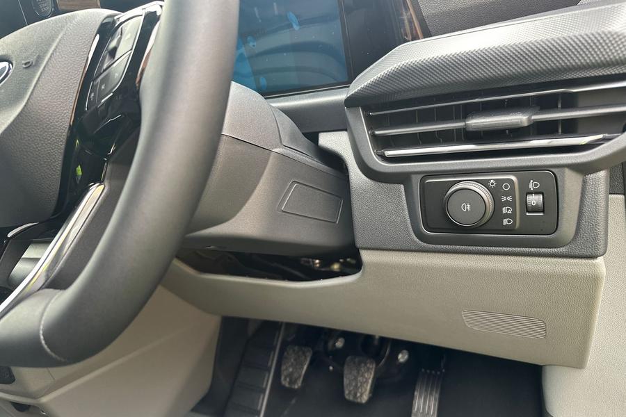 Ford TRANSIT CUSTOM Photo a2e79737-7cf7-4fb1-9983-67fd94a76c80.jpg