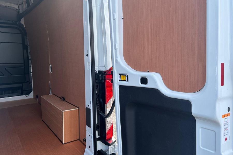Ford TRANSIT Photo a2f9b2eb-626f-429f-aa9b-ce9bd66eb383.jpg