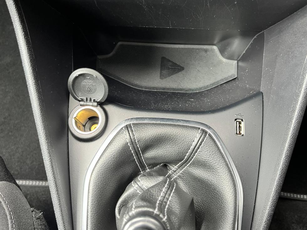 Ford Fiesta Photo a31035e6-ea58-4a1b-ab66-b50f6c747b71.jpg