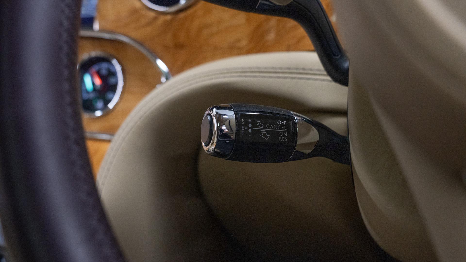 Bentley Mulsanne Photo a31192e0-a5cf-40e9-bf0d-de80aef80ac4.jpg