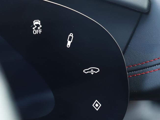 PORSCHE Taycan Photo 38