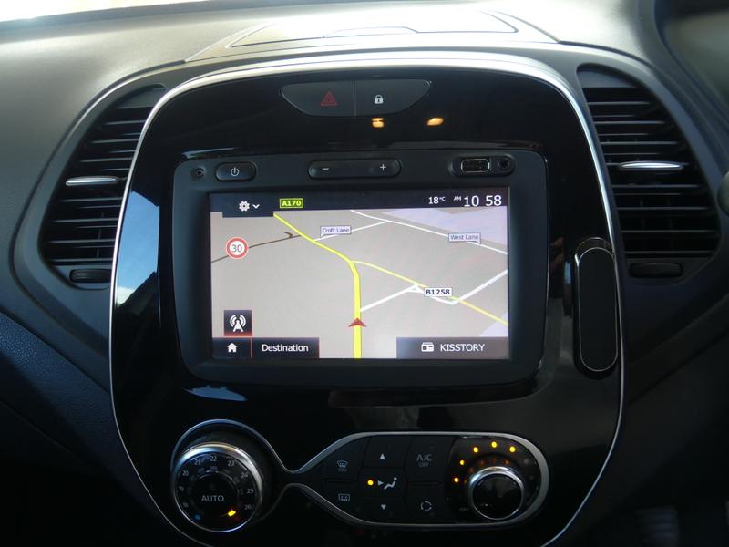 Renault Captur Photo a3200a1c-9351-4021-ae1d-30231e0d1db6.jpg