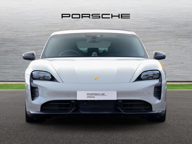 PORSCHE Taycan Photo 6