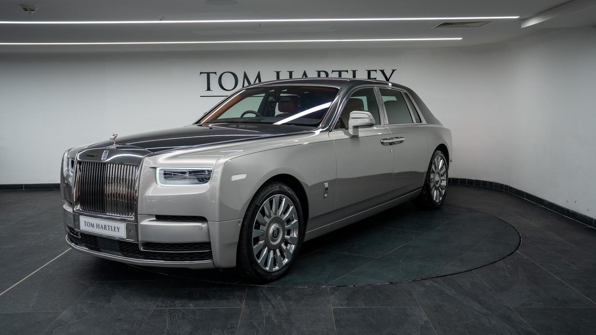 Rolls-Royce Phantom Photo a33e956a-13ee-4aaf-9611-66abe98e9d5d.jpg