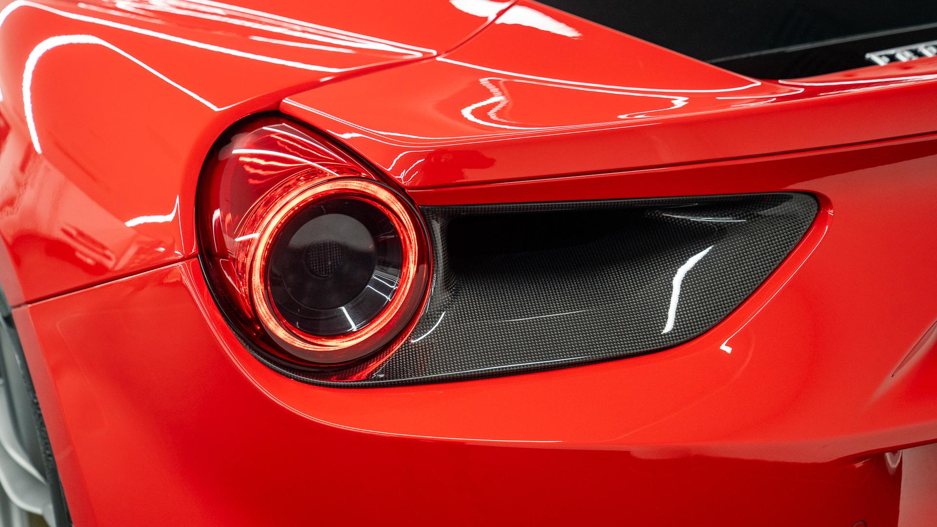 Ferrari 488 Photo a345b4af-0fe2-477f-90be-0ebd3d68a9bf.jpg