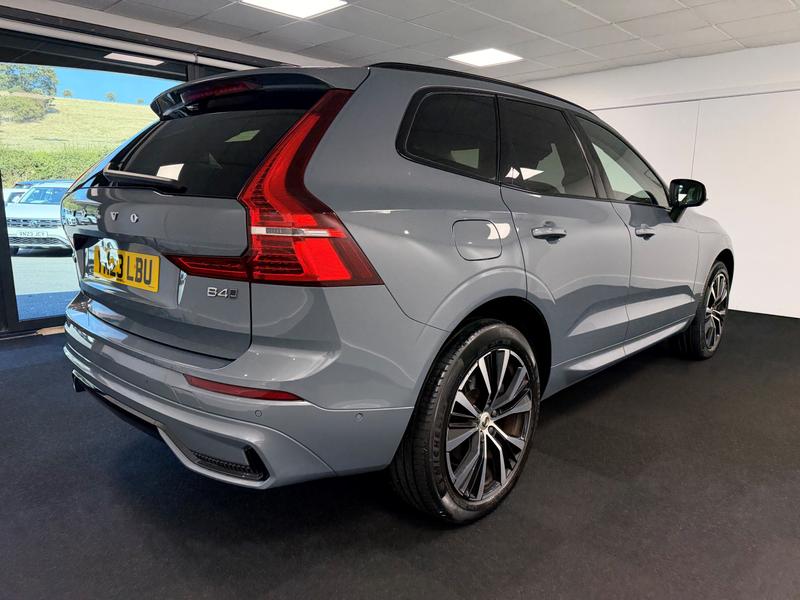 Volvo XC60 Photo a35c674c-f74b-412f-906e-e15ce04a7b6c.jpg