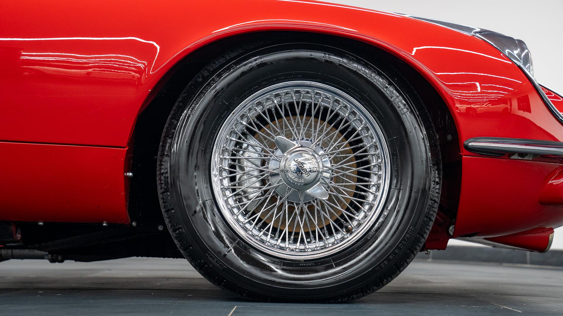 Jaguar E-Type Photo a3619c58-eade-47cf-9976-ec35bca6990d.jpg