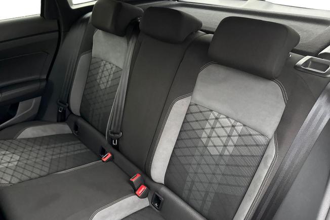 VOLKSWAGEN Taigo Photo 11