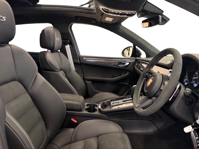 PORSCHE Macan Photo 11