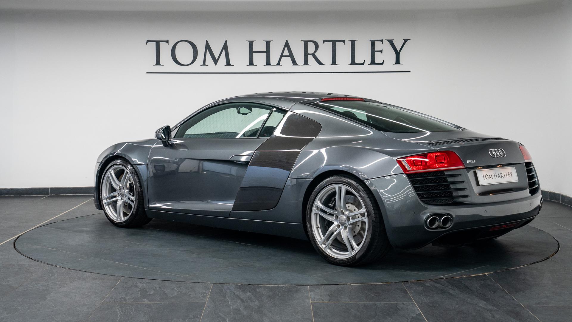 Audi R8 Photo a381bf94-8beb-406d-adf5-15b5b37e55a6.jpg