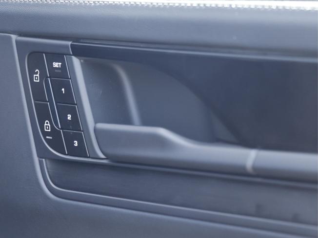 PORSCHE Cayenne Photo 21
