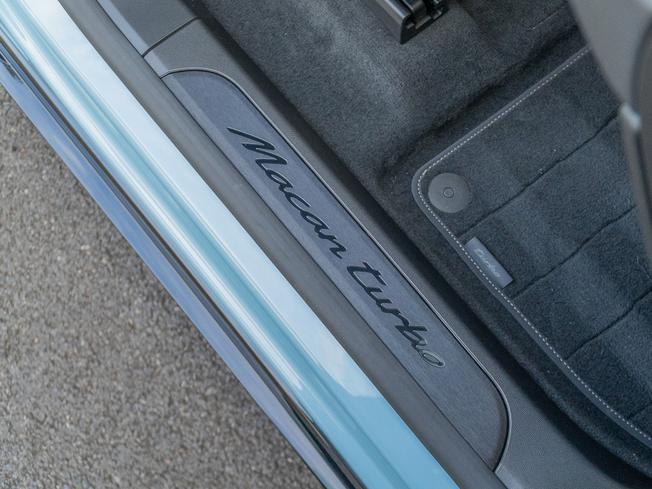 PORSCHE Macan Photo 28