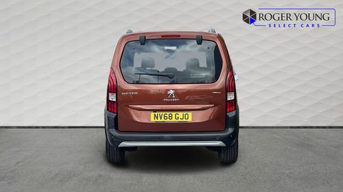 Peugeot Rifter Photo a392441b-deba-45b9-bde3-283545c366ff.jpg