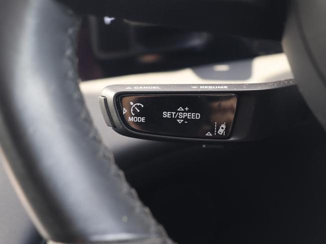 PORSCHE Taycan Photo 30
