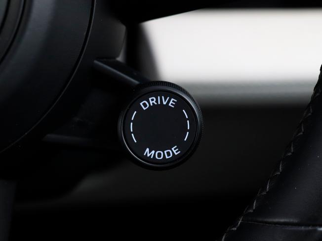 Porsche TAYCAN Photo 18