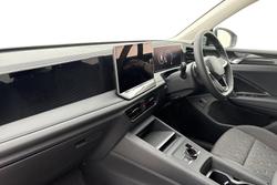 VOLKSWAGEN  Tiguan  Photo 2