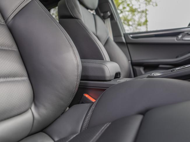 PORSCHE Macan Photo 12