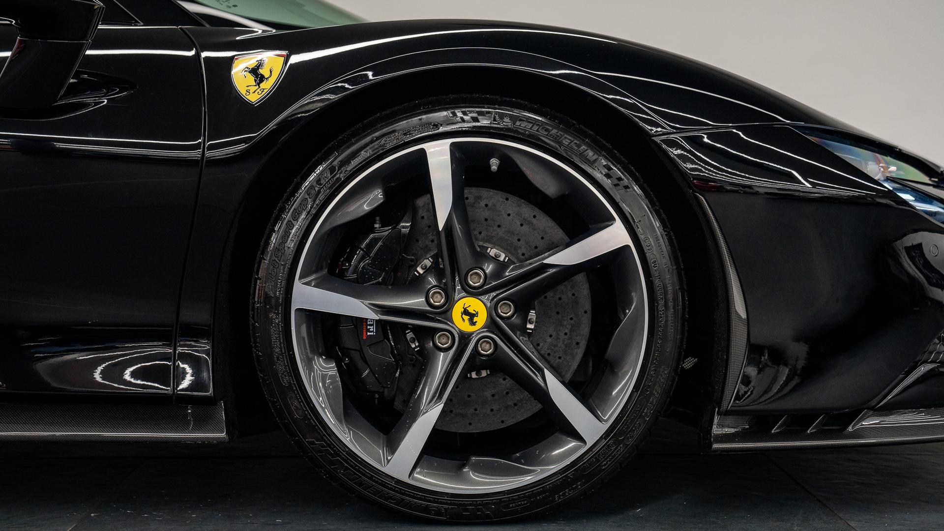 Ferrari SF90 Photo a39ff0a5-7fa6-424c-836f-b4ee2b411996.jpg