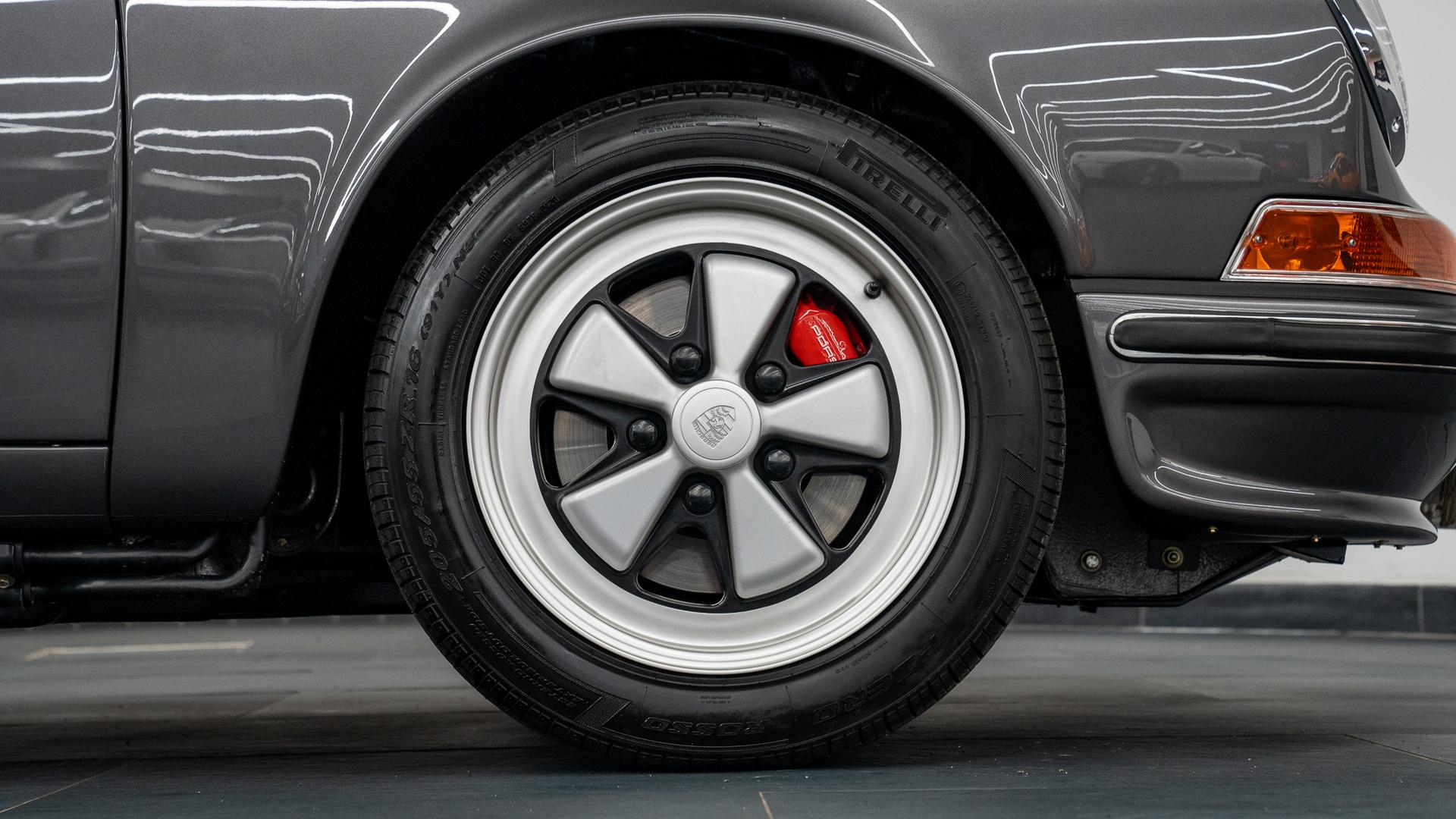 Porsche 911 Photo a3a03e37-7a69-4fd3-b7c5-0b1fff628ba7.jpg