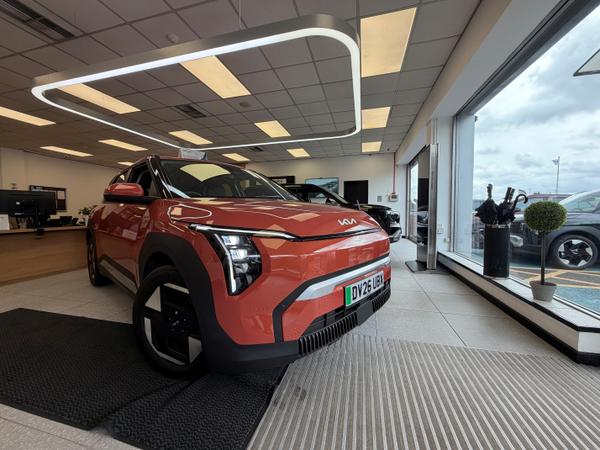 Kia EV3 Standard Range 58.3kWh Air SUV 5dr Electric Auto (201 bhp) Photo 1