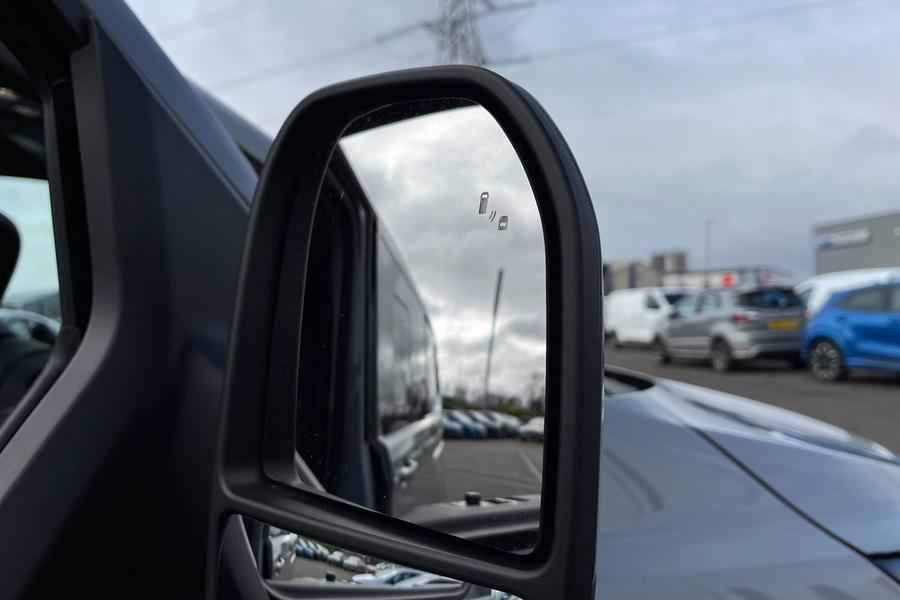 Ford TRANSIT CUSTOM Photo a3b6b127-4915-4052-9fd6-fb60859e5f78.jpg