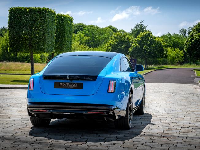 ROLLS-ROYCE Spectre Photo 4