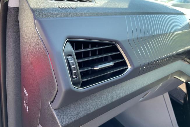 VOLKSWAGEN T-Cross Photo 38