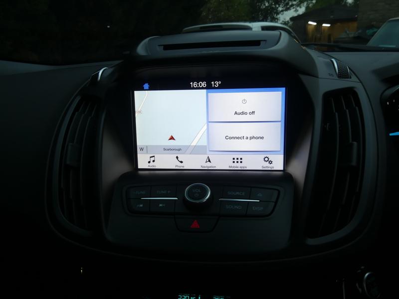 Ford Kuga Photo a3dbbc75-fdb5-422a-9a02-b460b8253fc5.jpg