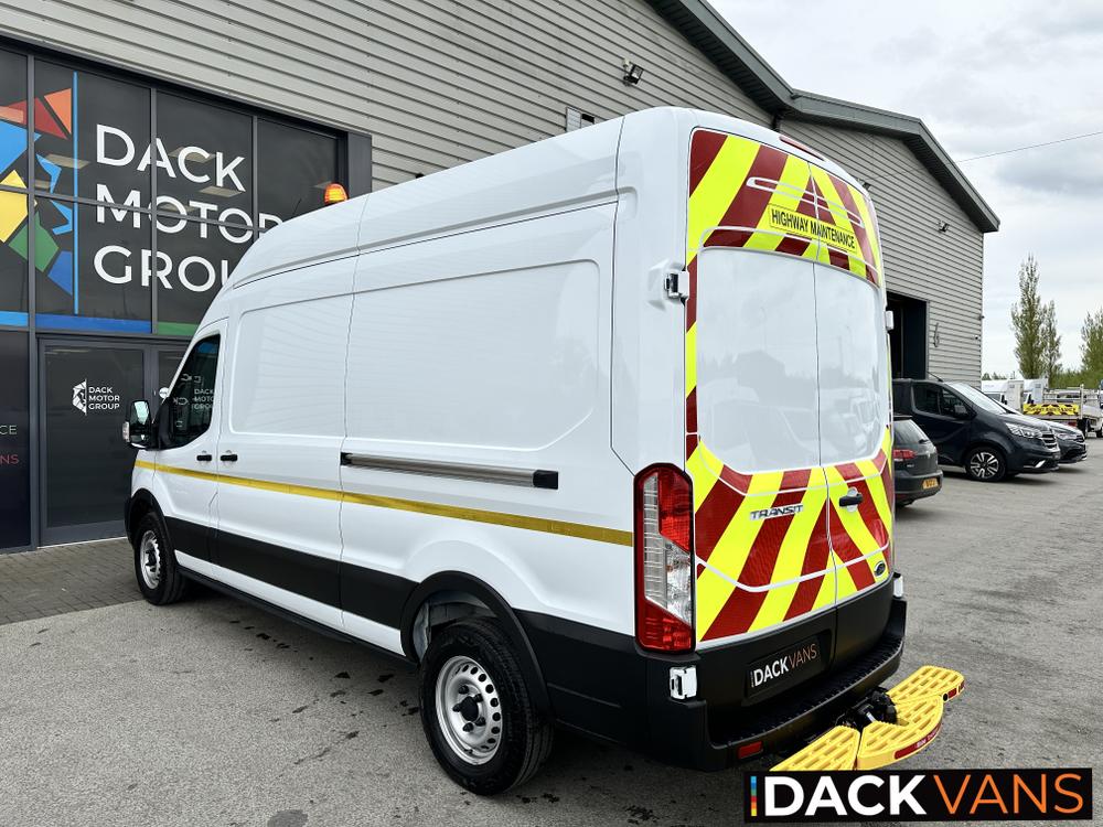 Ford Transit Photo a3dd28ed-483b-43fc-8663-e60a6d3d2815.jpg