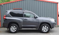 Toyota LAND CRUISER Photo 1