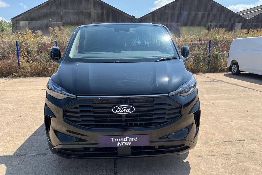 Ford TRANSIT CUSTOM Photo a40a9026-77d8-4d17-aab9-55f20a910000.jpg