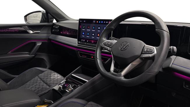 VOLKSWAGEN Tiguan Photo 6