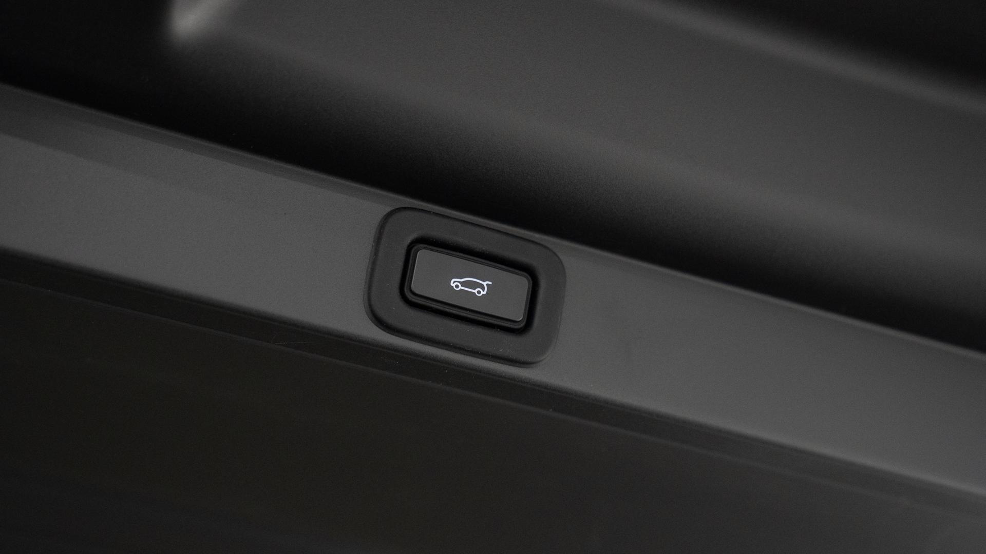 Land Rover RANGE ROVER Photo a419c6f8-7951-4c7f-97d6-932962dced5f.jpg