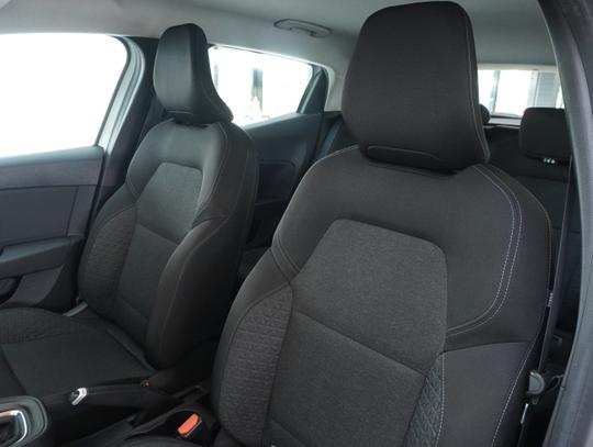 Renault Clio Photo a41b8030-5e49-453b-869e-49079f55cc12.jpg