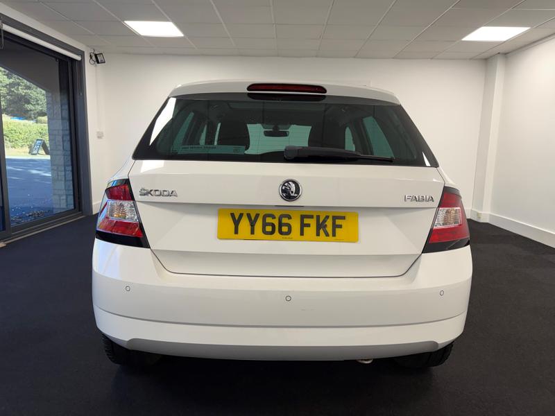 Skoda Fabia Photo a42e4d2f-ef4a-423c-b779-d5f2c1f118c0.jpg