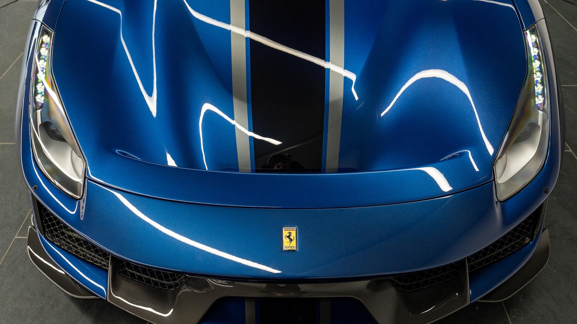 Ferrari 488 Photo a42fb1d6-1f51-4320-a360-a672afd05330.jpg