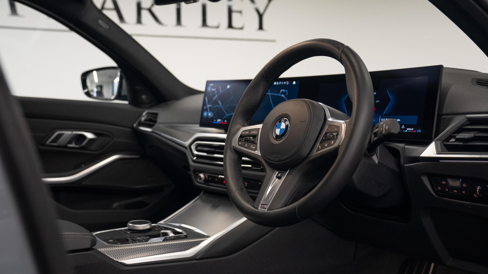 BMW 330i Touring Photo a4342a06-61d9-407d-aafe-398b98554e2f.jpg
