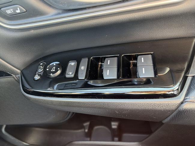 Honda CR-V Photo a4366338-5c82-4e7c-88db-a86c4e2ff120.jpg